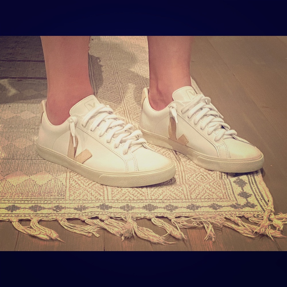 Veja Esplar sneakers, excellent condition!